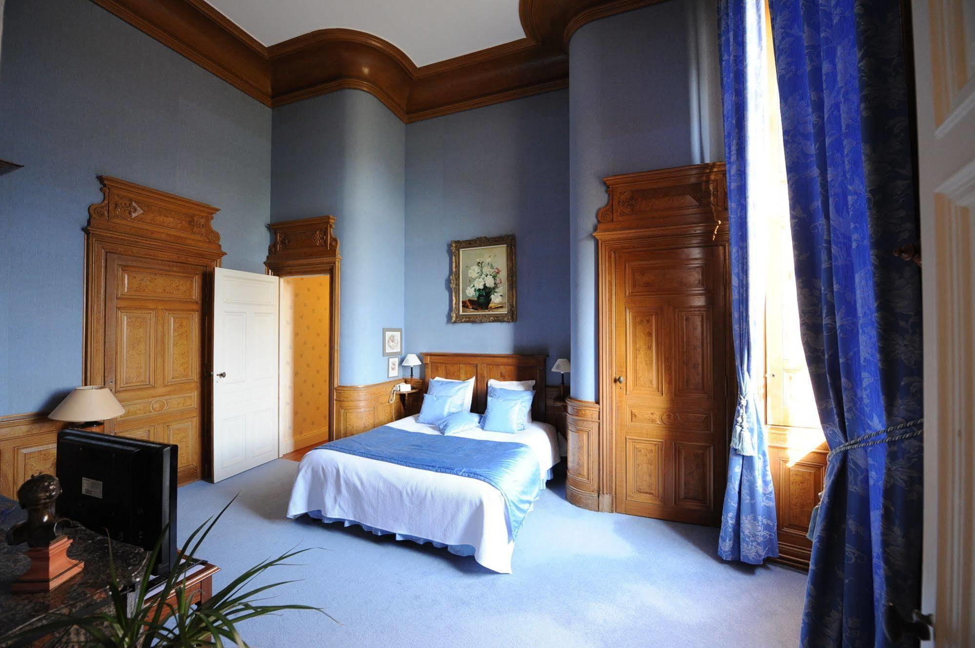 Chateau De Curzay Екстериор снимка