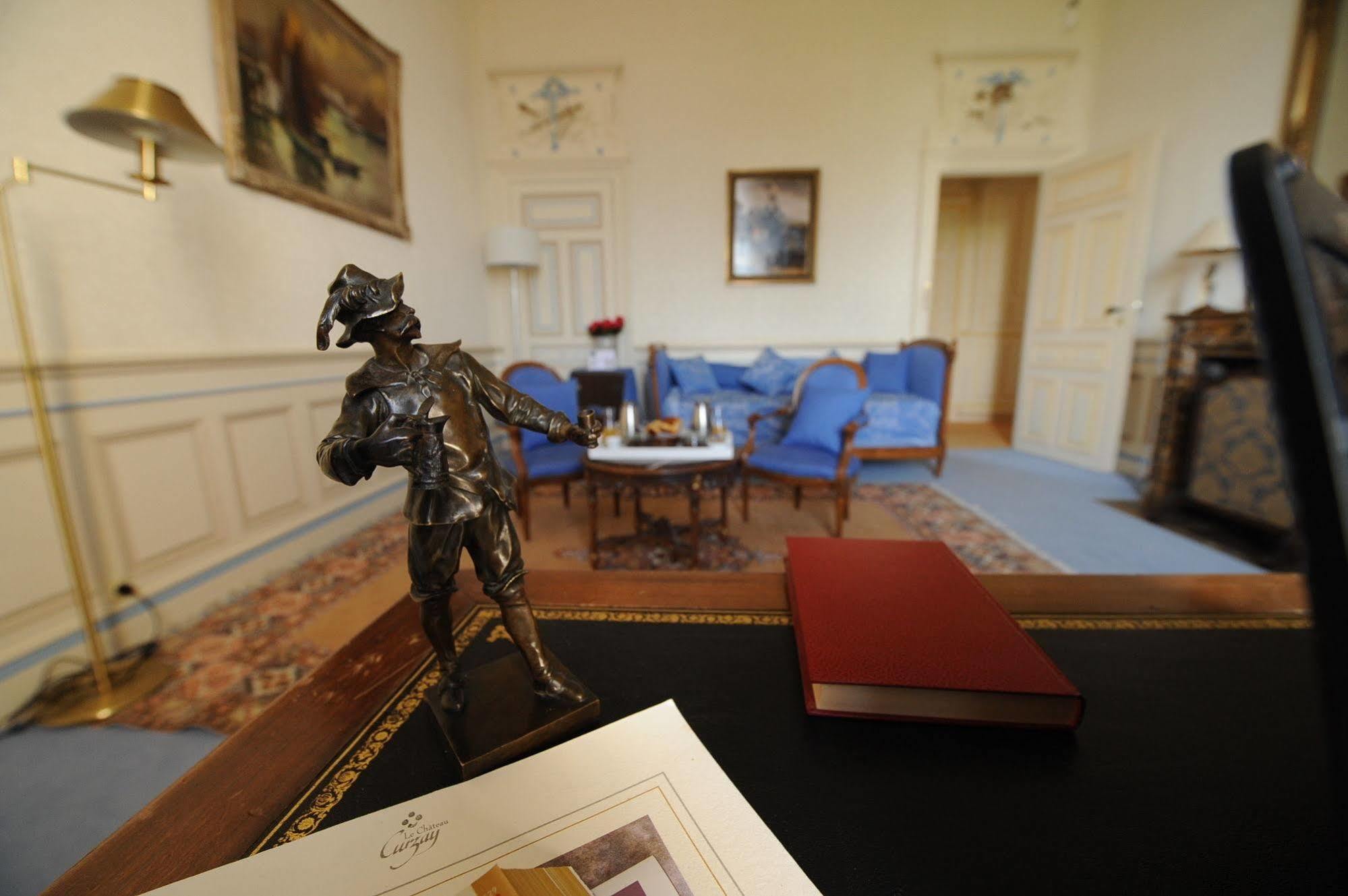 Chateau De Curzay Екстериор снимка