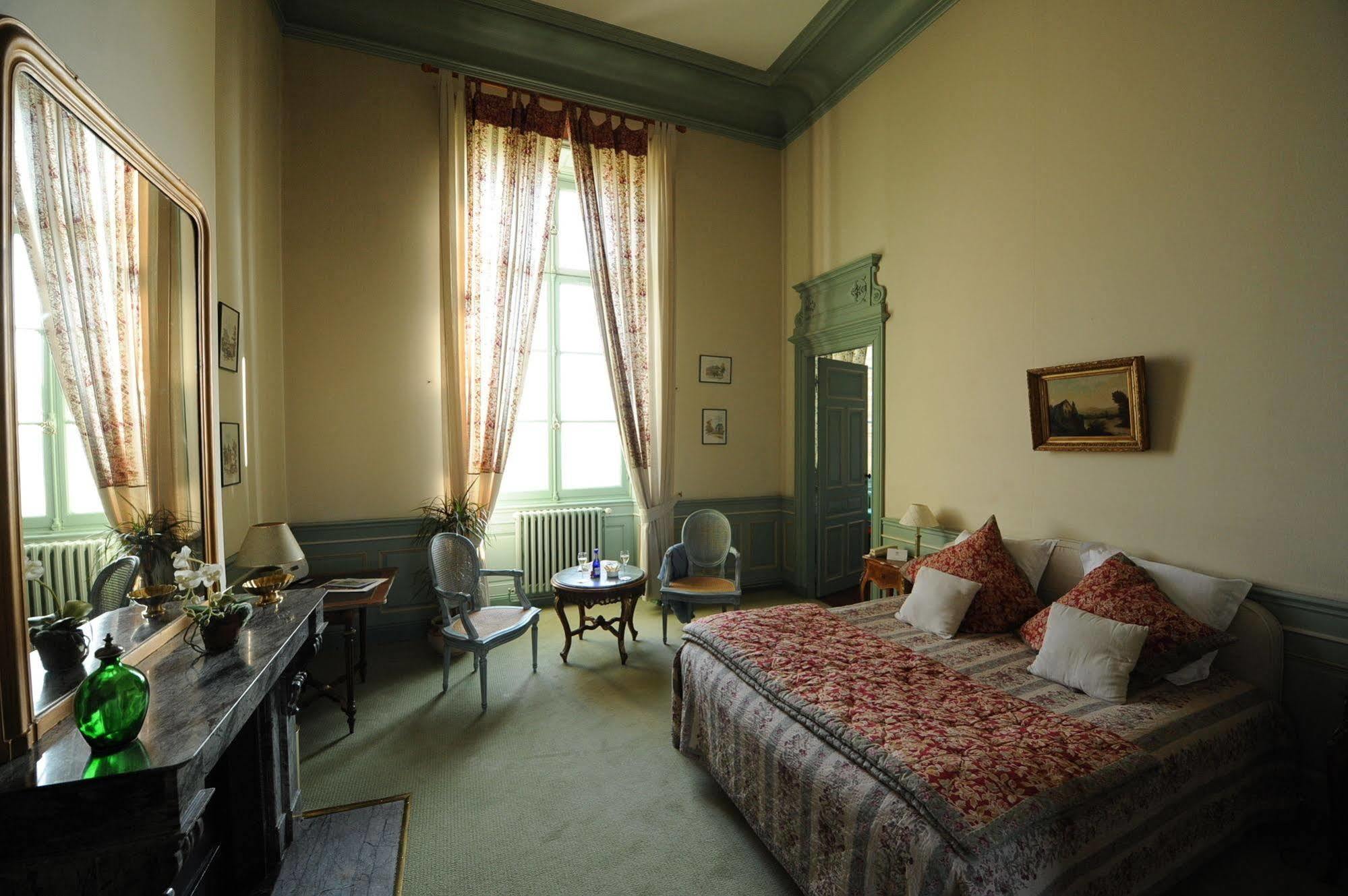 Chateau De Curzay Екстериор снимка